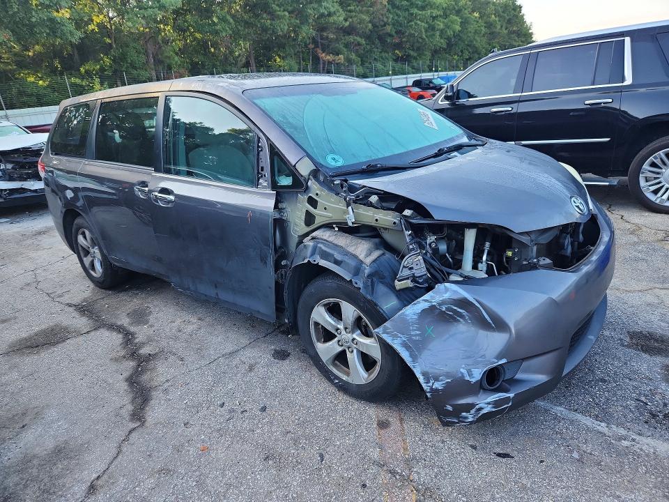 Photo 4 from auction – 2012 TOYOTA SIENNA with VIN 5TDZK3DC9CS233853