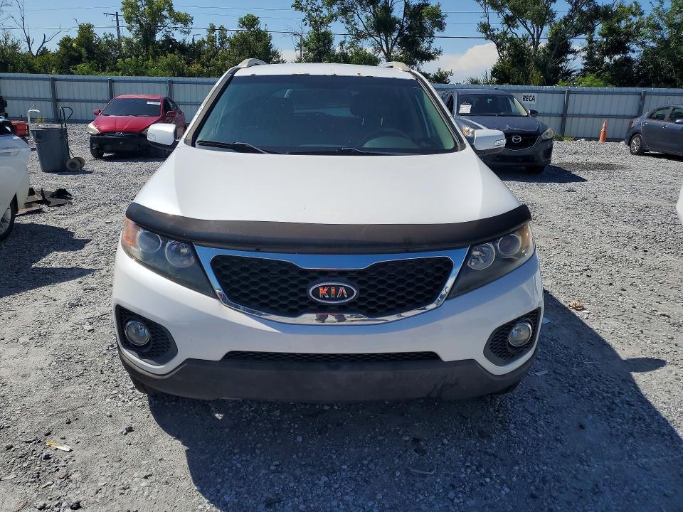 Photo 5 from auction – 2013 KIA SORENTO with VIN 5XYKU3A21DG329708