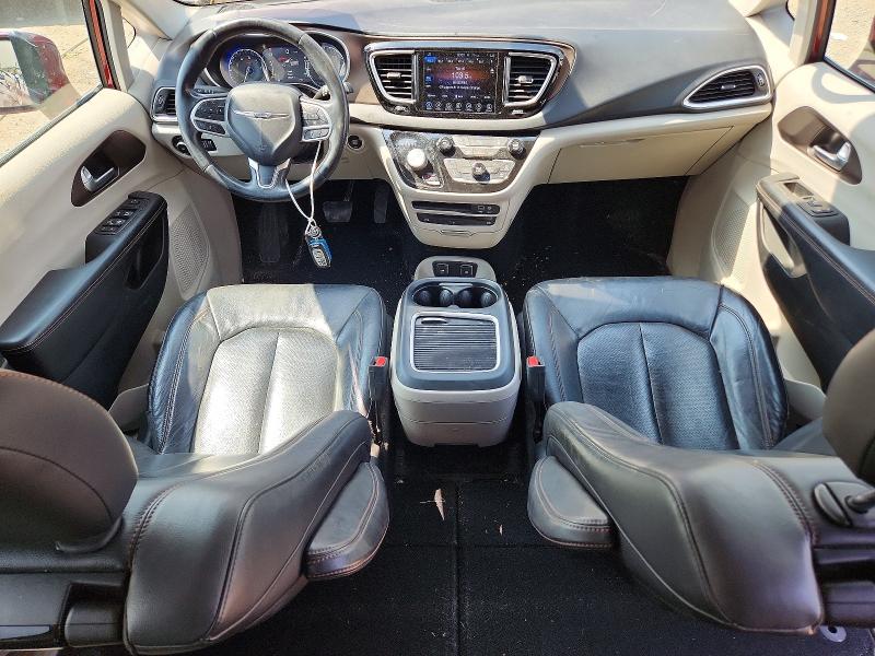 Photo 8 from auction – 2017 CHRYSLER PACIFICA with VIN 2C4RC1EG0HR764426
