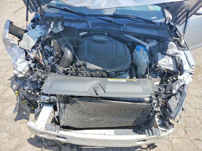 Photo 11 from auction – 2018 AUDI A4 with VIN WAUENAF43JA011039