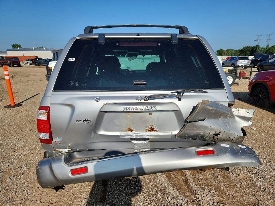 Photo 6 from auction – 2002 NISSAN PATHFINDER with VIN JN8DR09Y82W728119
