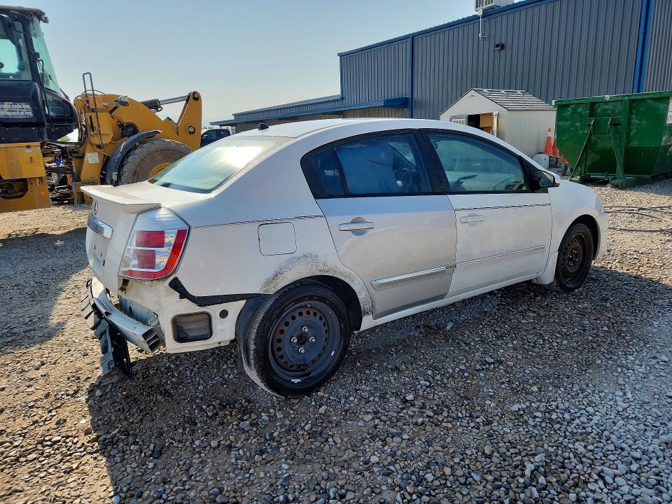 Photo 3 from auction – 2011 NISSAN SENTRA with VIN 3N1AB6AP0BL635712