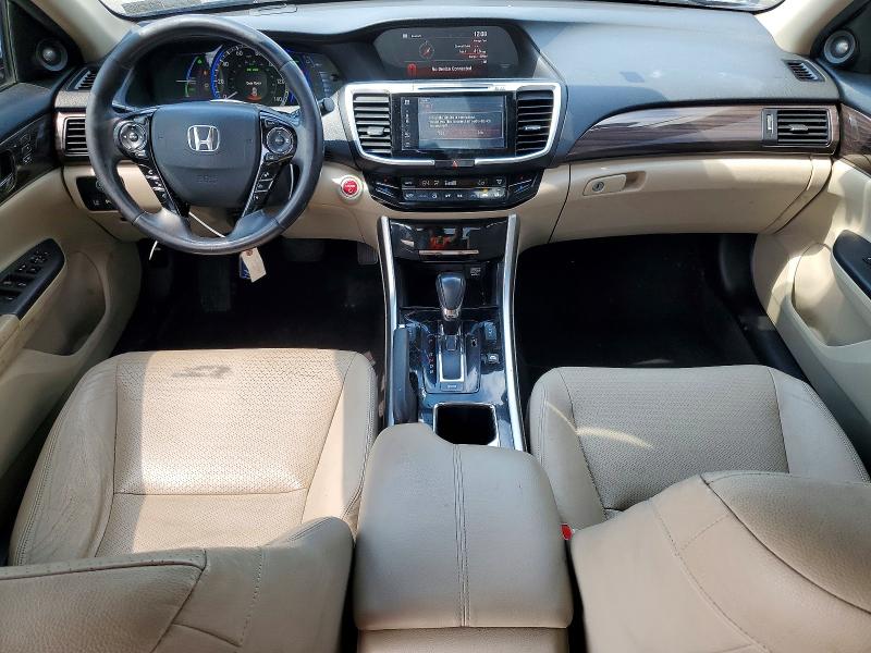 Photo 8 from auction – 2017 HONDA ACCORD with VIN JHMCR6F78HC015381