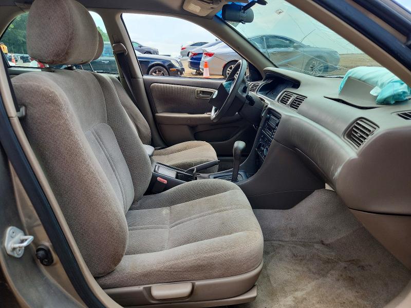 Photo 7 from auction – 2000 TOYOTA CAMRY with VIN 4T1BF22K6YU110200