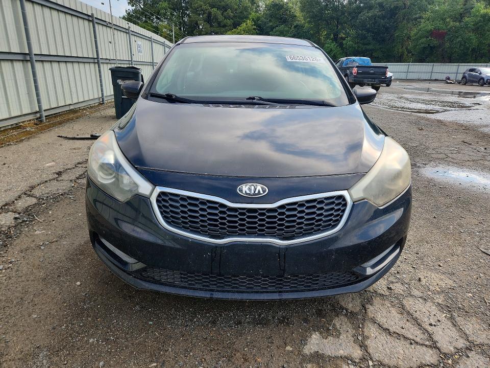 Photo 5 from auction – 2016 KIA FORTE 4D LX with VIN KNAFK4A62G5459037