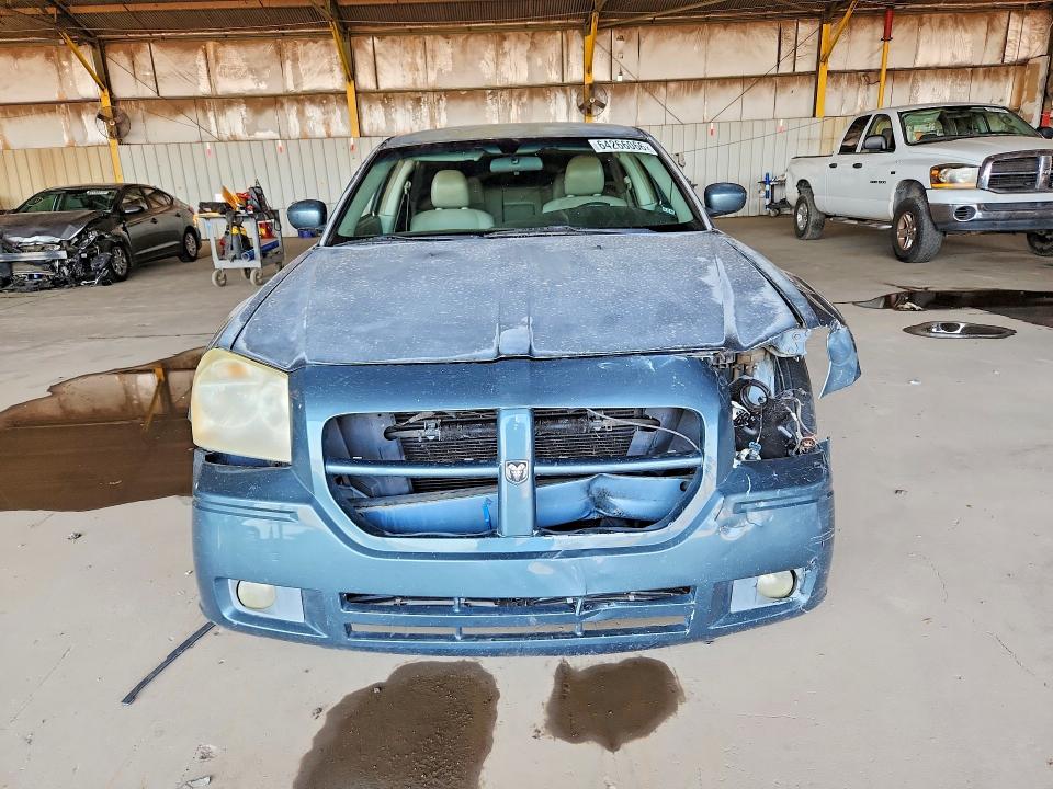 Photo 5 from auction – 2005 DODGE MAGNUM with VIN 2D4GV58205H661147