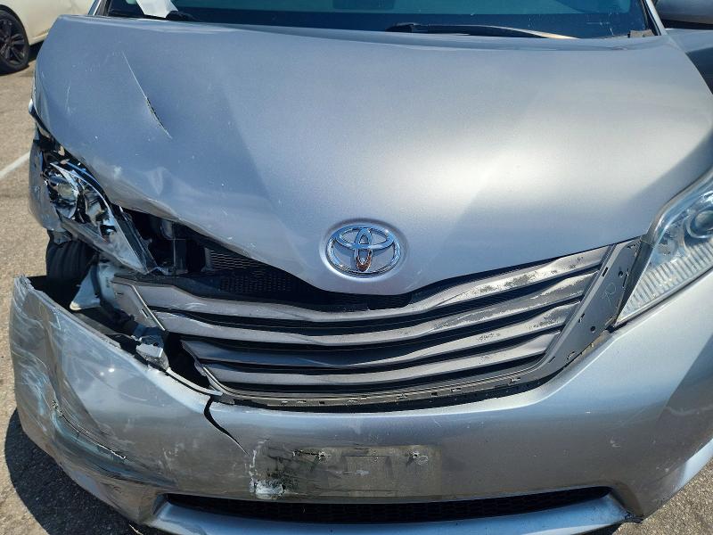 Photo 12 from auction – 2011 TOYOTA SIENNA with VIN 5TDYK3DC1BS088897