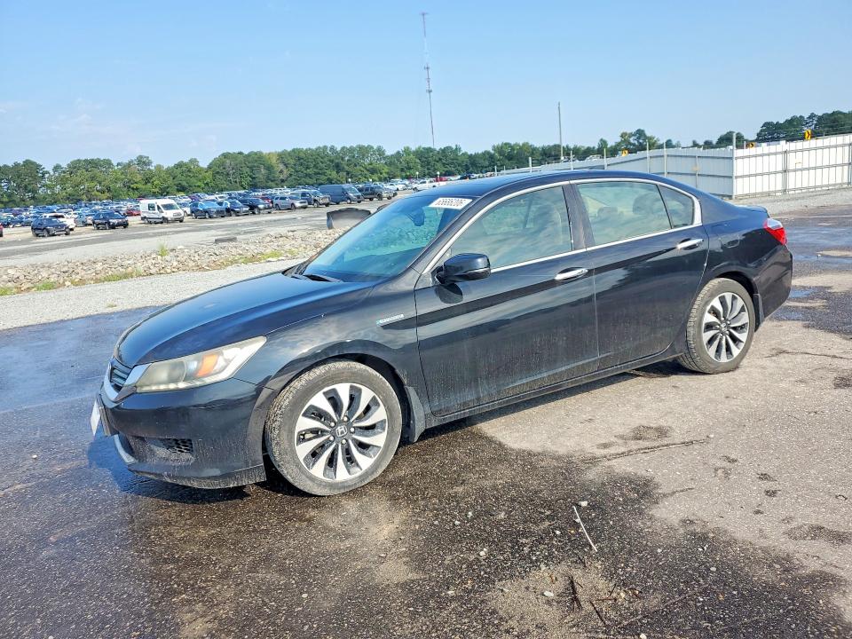 HONDA ACCORD 2015 with VIN 1HGCR6F50FA003526 - Photo from auction