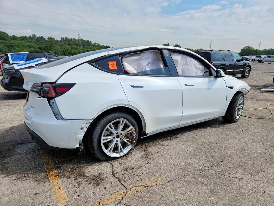 Photo 3 from auction – 2021 TESLA MODEL Y with VIN 5YJYGDEE9MF270376