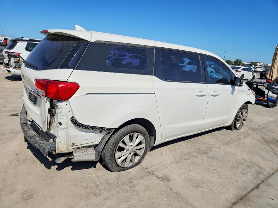 Photo 3 from auction – 2015 KIA SEDONA with VIN KNDMA5C10F6029424