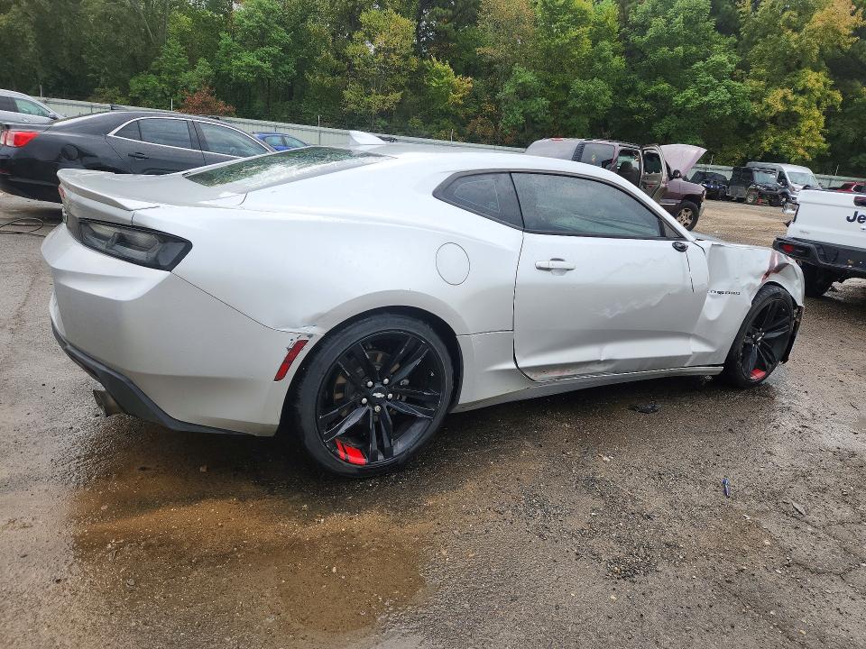 Photo 3 from auction – 2018 CHEVROLET CAMARO with VIN 1G1FB1RX7J0188939