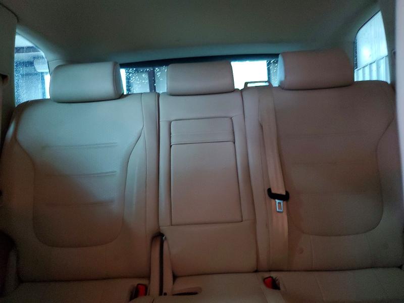Photo 10 from auction – 2012 VOLKSWAGEN TOUAREG with VIN WVGFF9BP6CD000651