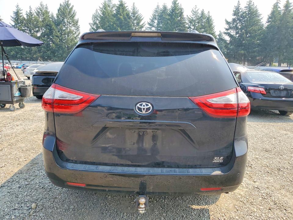Photo 6 from auction – 2017 TOYOTA SIENNA with VIN 5TDDZ3DC6HS163354