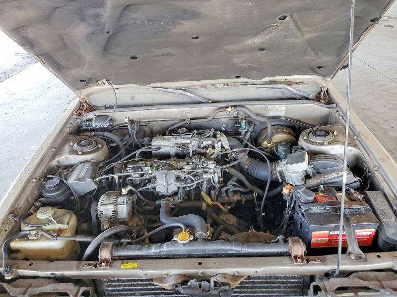 Photo 11 from auction – 1986 TOYOTA CAMRY with VIN JT2SV16E0G0471555