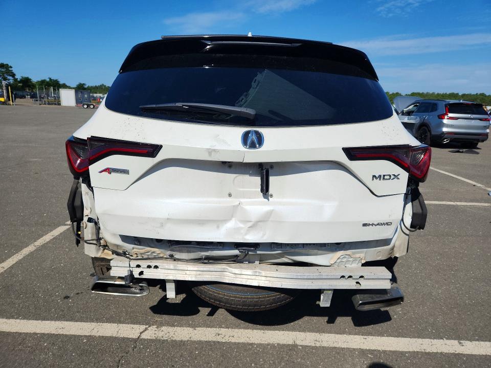 Photo 6 from auction – 2023 ACURA MDX with VIN 5J8YE1H08PL015841