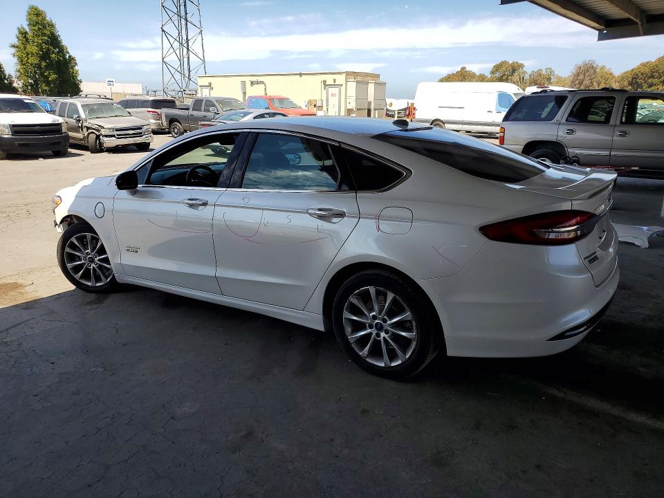 Photo 2 from auction – 2017 FORD FUSION with VIN 3FA6P0SU1HR414296