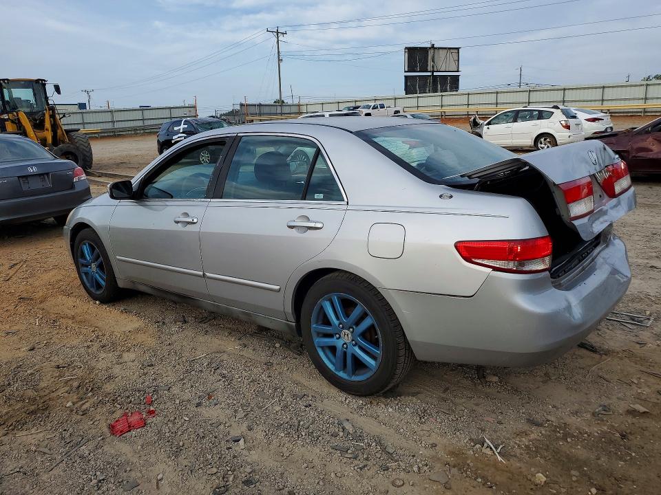 Photo 2 from auction – 2004 HONDA ACCORD with VIN 1HGCM563X4A068503