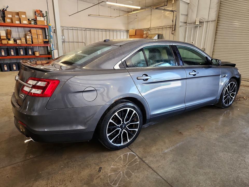 Photo 3 from auction – 2018 FORD TAURUS with VIN 1FAHP2E83JG114193