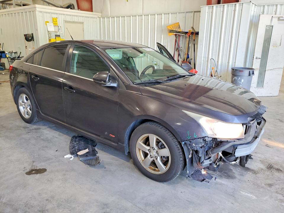Photo 4 from auction – 2014 CHEVROLET CRUZE with VIN 1G1PC5SB1E7194157
