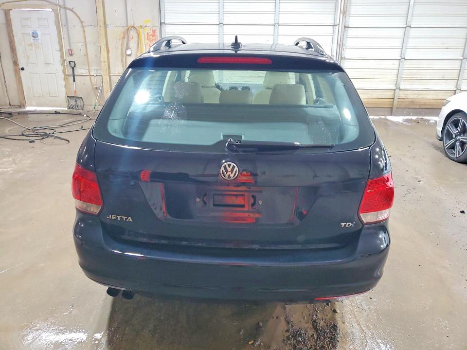 Photo 6 from auction – 2014 VOLKSWAGEN JETTA with VIN 3VWPL7AJXEM614979