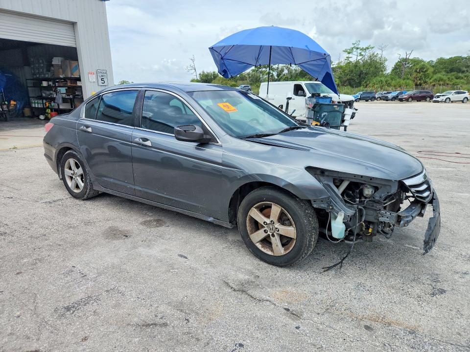 Photo 4 from auction – 2011 HONDA ACCORD with VIN 1HGCP2F88BA072452