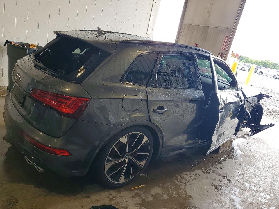Photo 3 from auction – 2021 AUDI SQ5 with VIN WA1C4BFY5M2081754