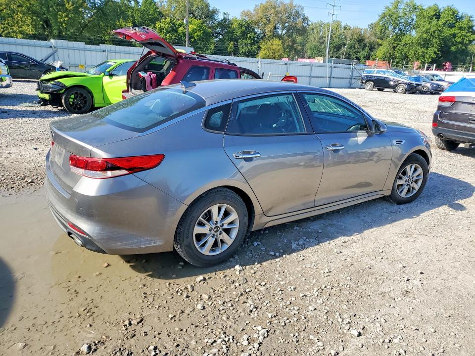 Zdjęcie 3 z aukcji – 2016 KIA OPTIMA z VIN 5XXGT4L38GG088047