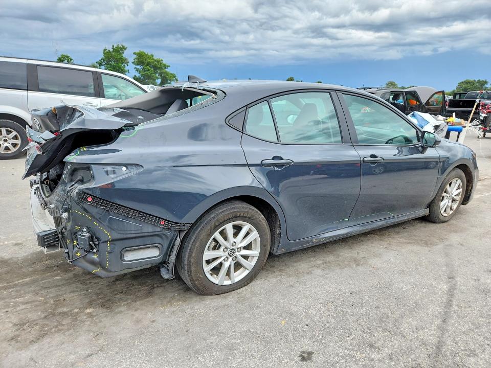 Снимка 3 от търг – 2026 TOYOTA CAMRY с VIN 4T1DAACKXTU692228