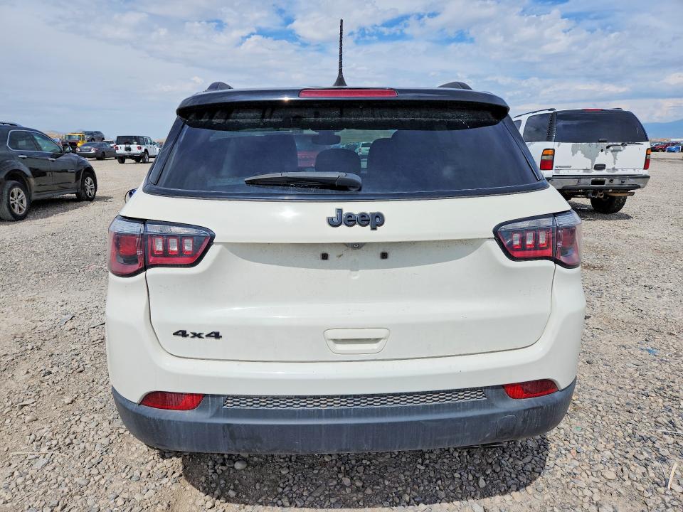 Photo 6 from auction – 2018 JEEP COMPASS with VIN 3C4NJDBB2JT394386
