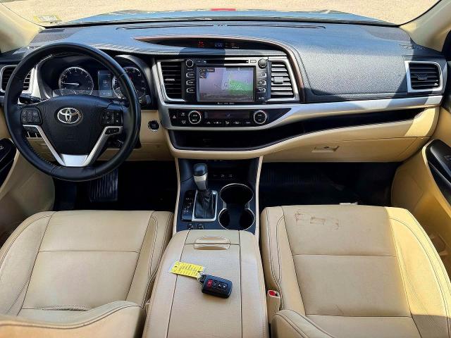 Photo 9 from auction – 2017 TOYOTA HIGHLANDER with VIN 5TDJZRFH0HS457900