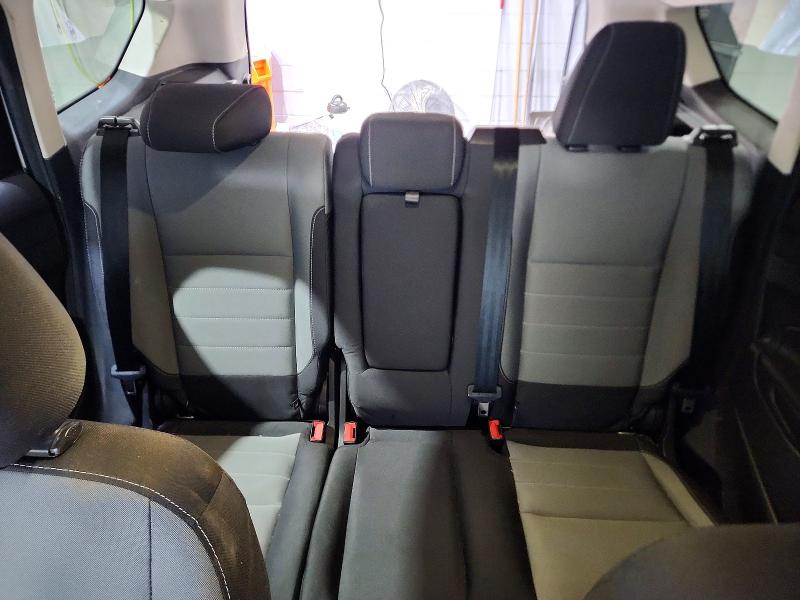 Photo 10 from auction – 2016 FORD ESCAPE with VIN 1FMCU9GX7GUA30412