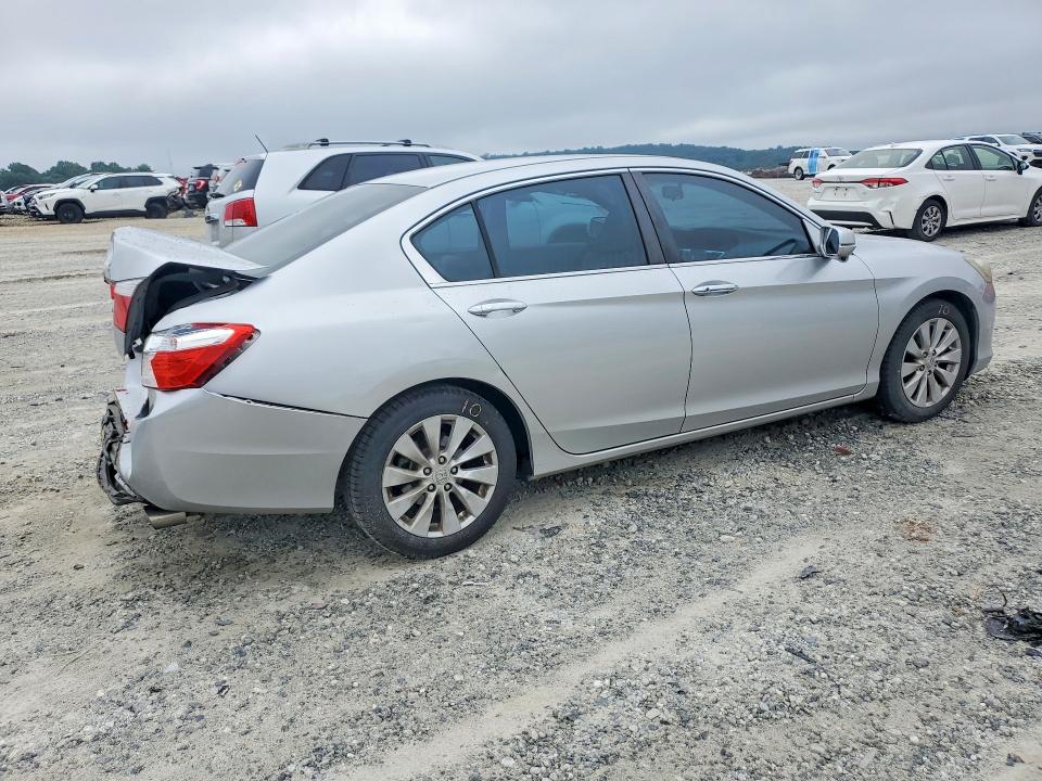 Photo 3 from auction – 2015 HONDA ACCORD with VIN 1HGCR2F73FA031167