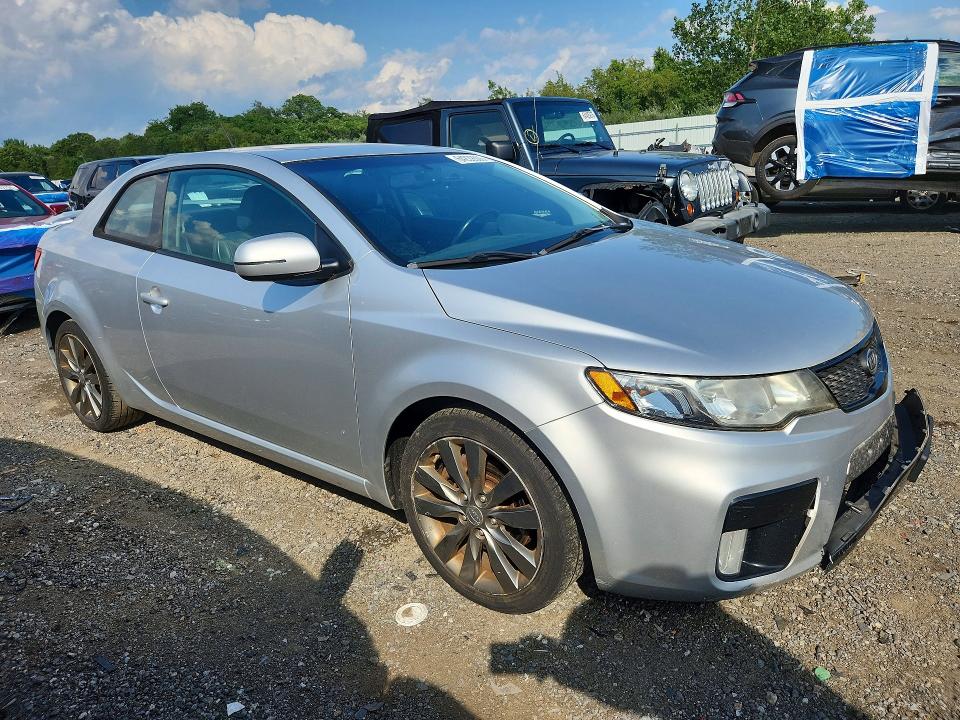 Photo 4 from auction – 2013 KIA FORTE KOUP with VIN KNAFW6A36D5745975