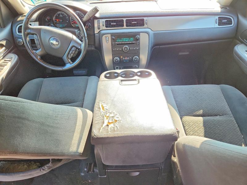 Photo 8 from auction – 2008 CHEVROLET TAHOE with VIN 1GNFC13C68J110464