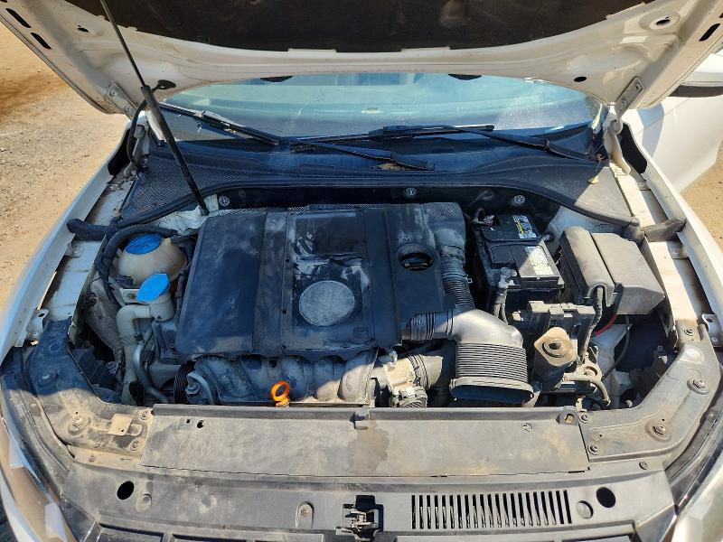 Photo 11 from auction – 2013 VOLKSWAGEN PASSAT with VIN 1VWBP7A38DC100385