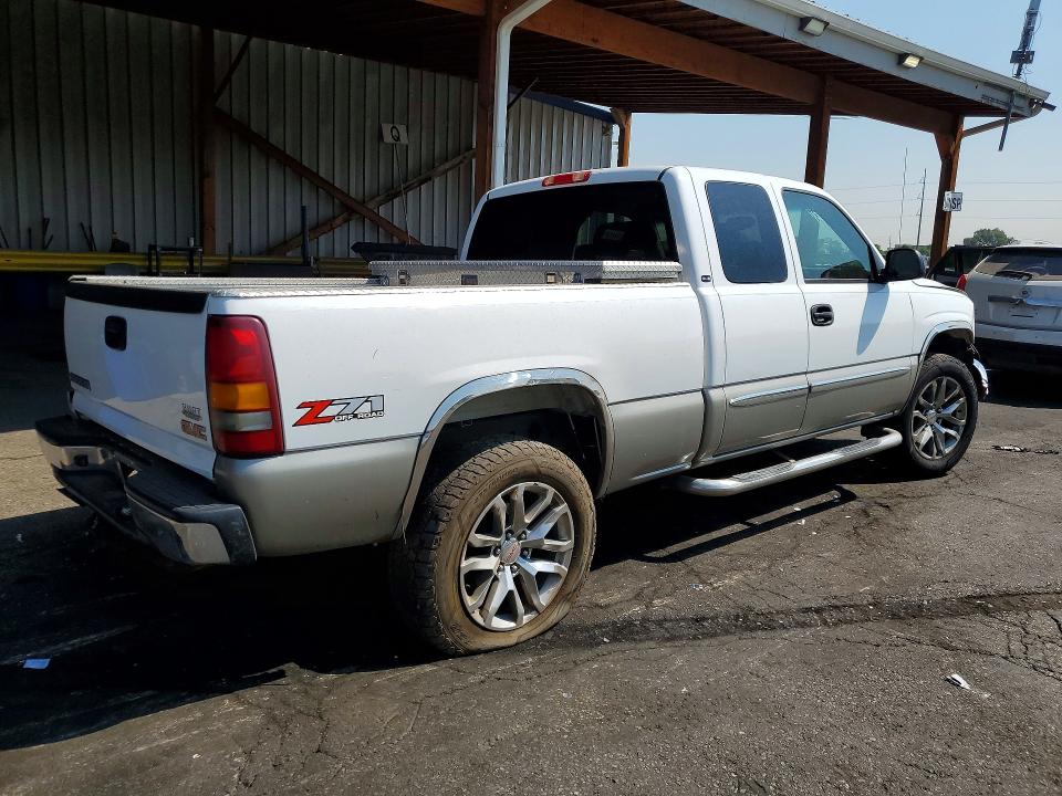 Photo 3 from auction – 2003 GMC NEW SIERRA with VIN 2GTEK19T831350195