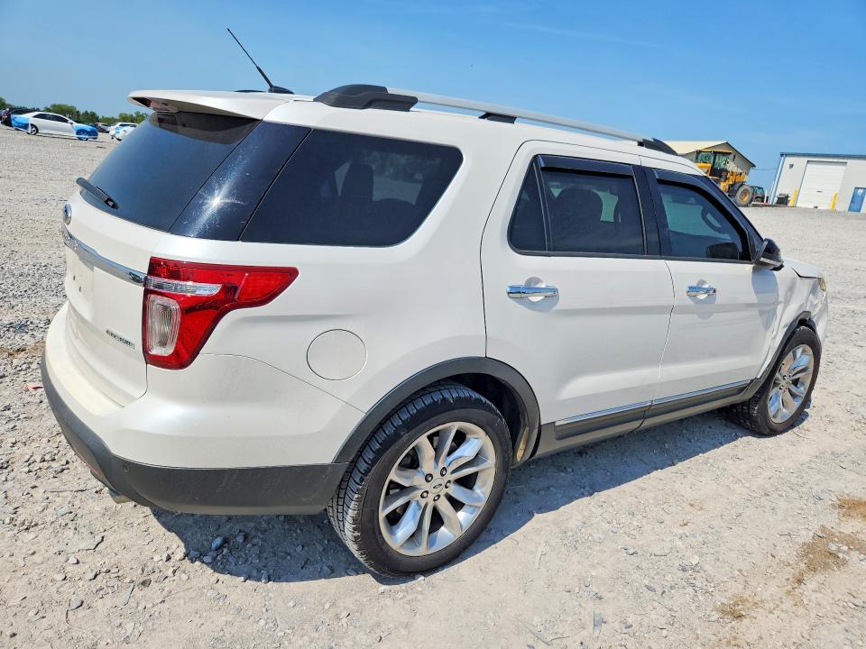 Photo 3 from auction – 2014 FORD EXPLORER with VIN 1FM5K7D85EGC44312