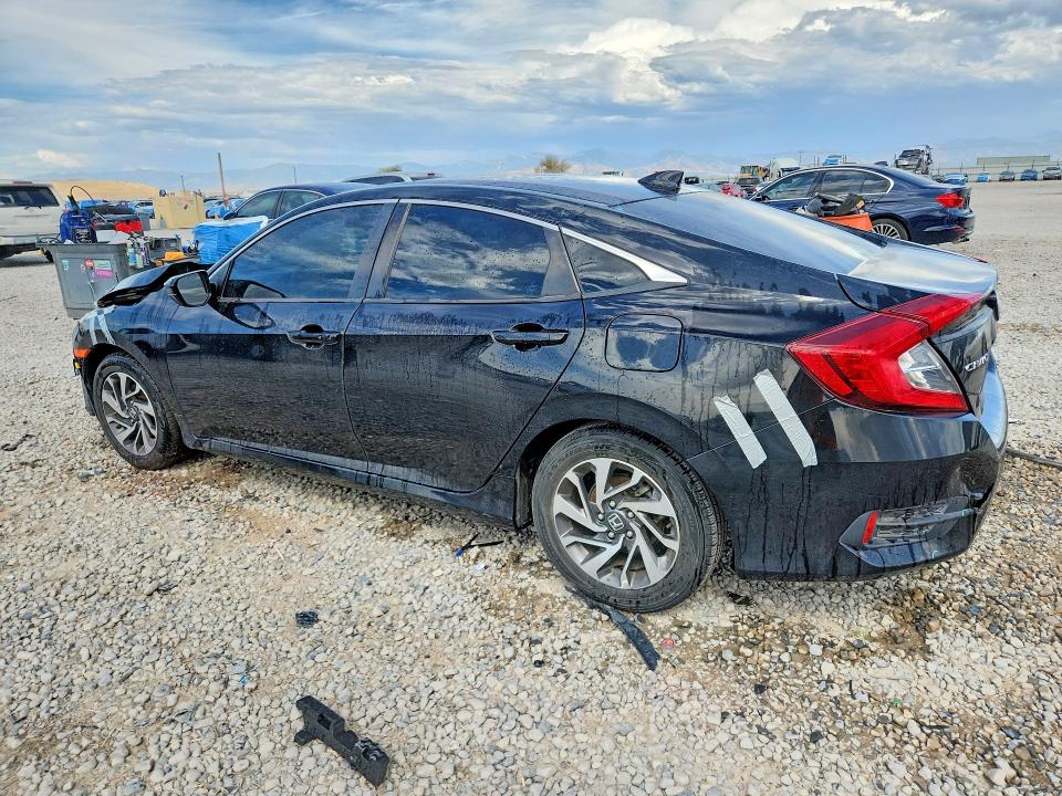 Photo 2 from auction – 2018 HONDA CIVIC with VIN 2HGFC2F77JH605908