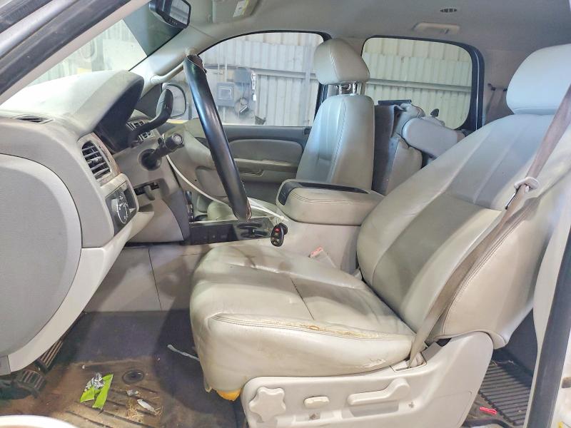 Photo 7 from auction – 2009 CHEVROLET TAHOE with VIN 1GNFC23009R298302