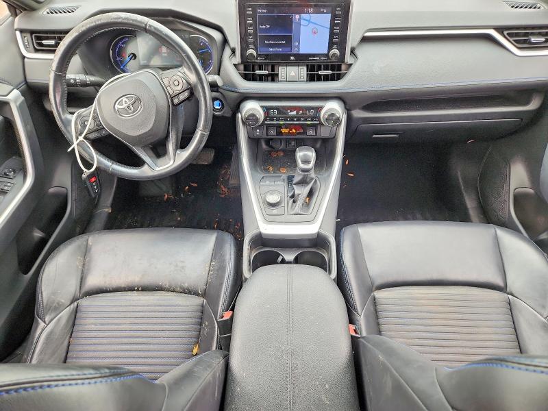 Photo 8 from auction – 2019 TOYOTA RAV4 with VIN JTMEWRFVXKJ005229