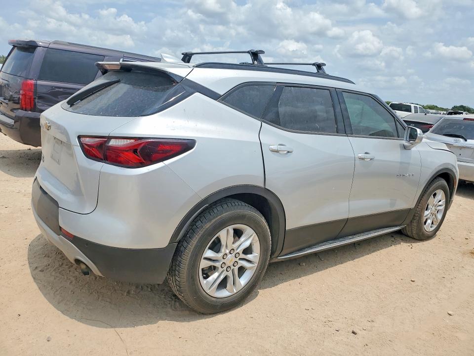 Photo 3 from auction – 2019 CHEVROLET BLAZER with VIN 3GNKBCRS8KS628450