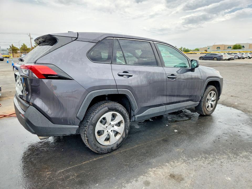 Photo 3 from auction – 2022 TOYOTA RAV4 with VIN 2T3H1RFV1NW190191