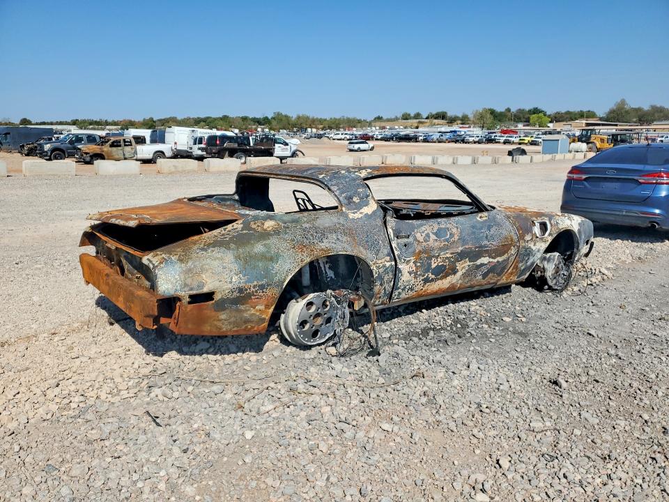 Photo 3 from auction – 1981 PONTIAC FIREBIRD with VIN 1G2AW87W2BL103910