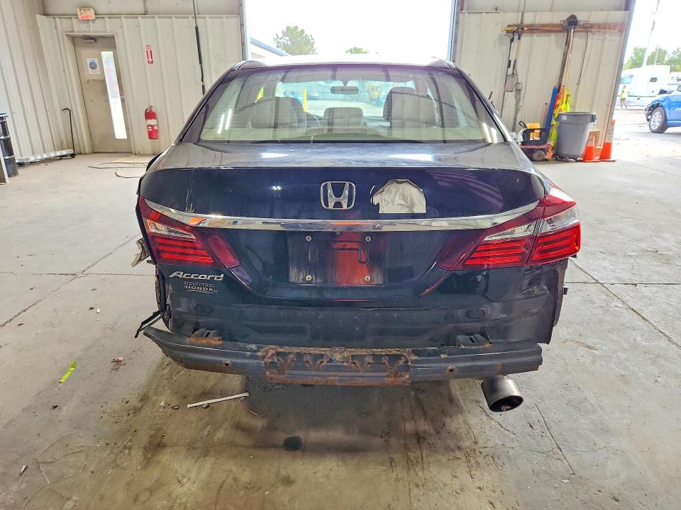 Photo 6 from auction – 2016 HONDA ACCORD with VIN 1HGCR2F39GA049249