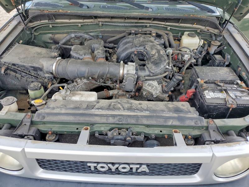 Photo 12 from auction – 2010 TOYOTA FJ CRUISER with VIN JTEBU4BF7AK083580