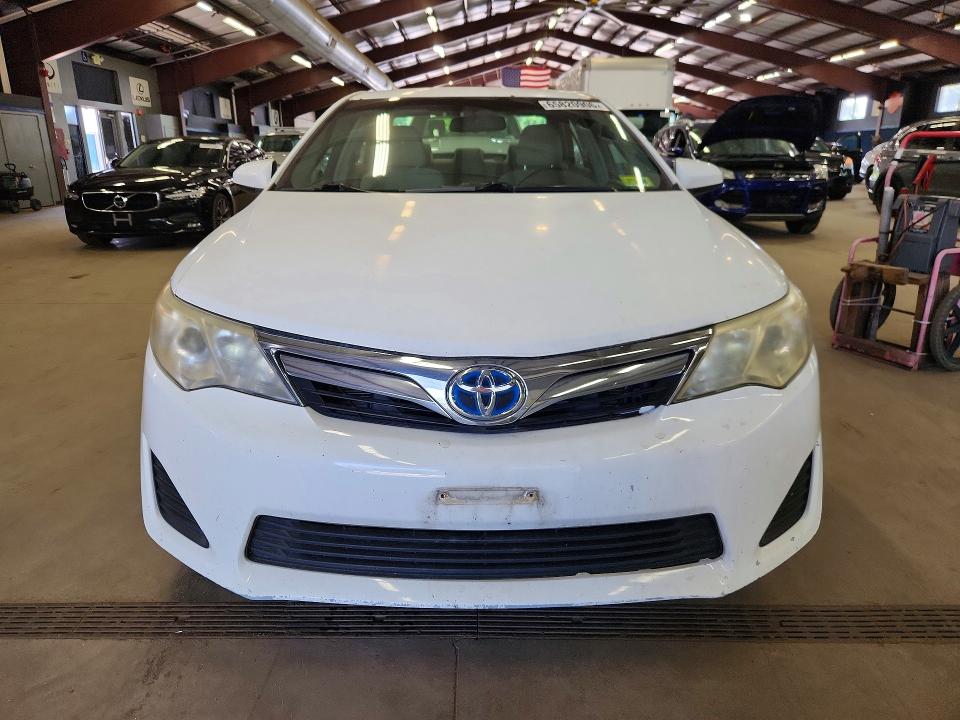Photo 5 from auction – 2012 TOYOTA CAMRY HYBRID with VIN 4T1BD1FK0CU033617