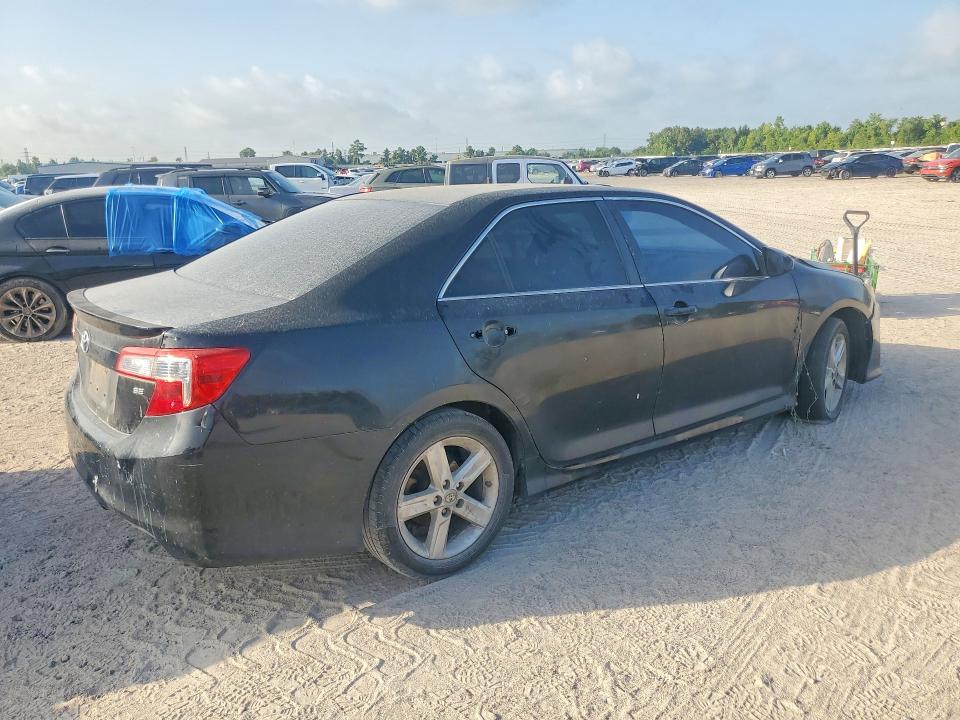 Photo 3 from auction – 2014 TOYOTA CAMRY with VIN 4T1BF1FK8EU407792