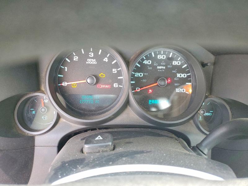 Photo 9 from auction – 2010 CHEVROLET SILVERADO with VIN 1GCPCPEAXAZ190371