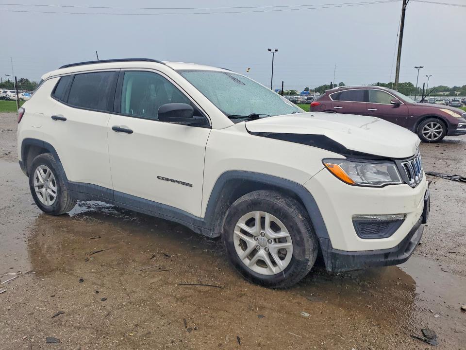 Снимка 4 от търг – 2019 JEEP COMPASS с VIN 3C4NJCAB0KT848003