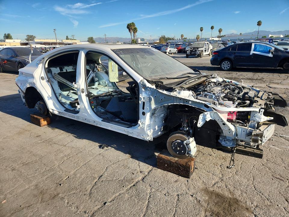 Photo 4 from auction – 2025 LEXUS ES 300H with VIN 58ADA1C17SU071950